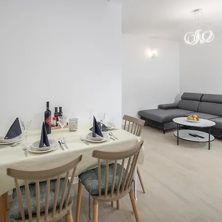 Apartman Awesome In With Wifi Porec