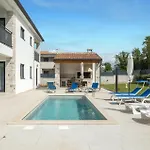 Apartment Awesome In With Wifi *