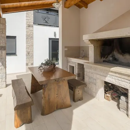 1 Bedroom Lovely In Porec