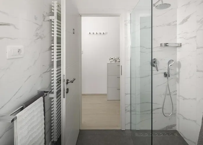 Апартаменты Awesome In With Wifi